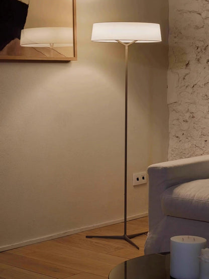 Dama Floor Lamp