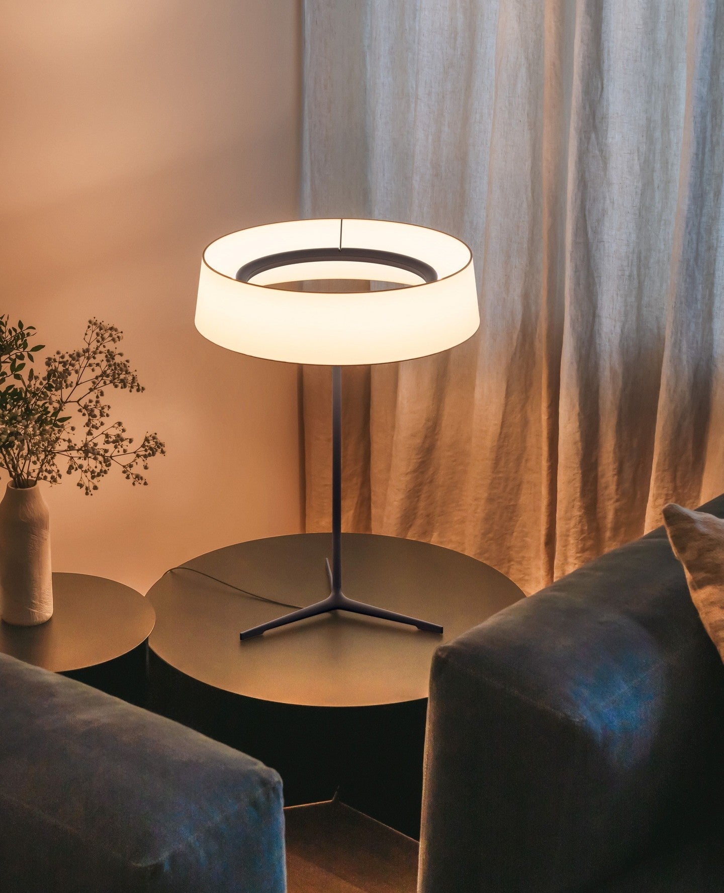 Dama Table Lamp