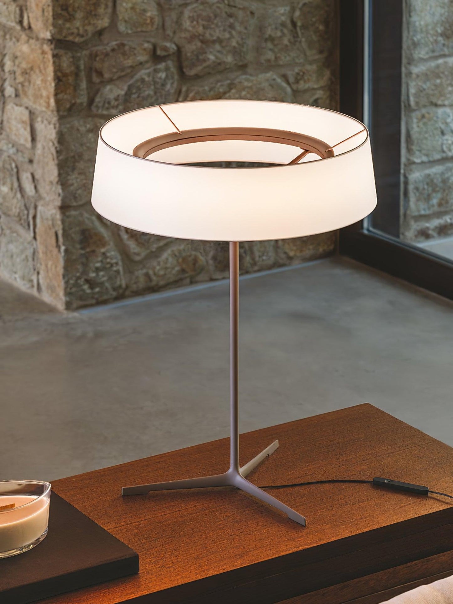 Dama Table Lamp