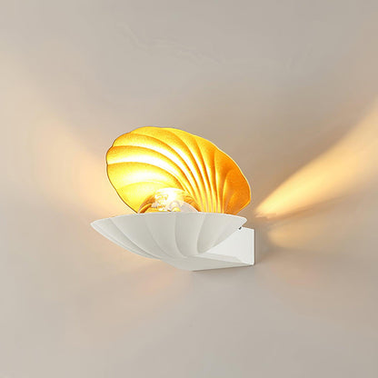 Pearl Clam Bracket light Wall Light