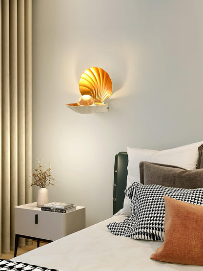 Pearl Clam Bracket light Wall Light