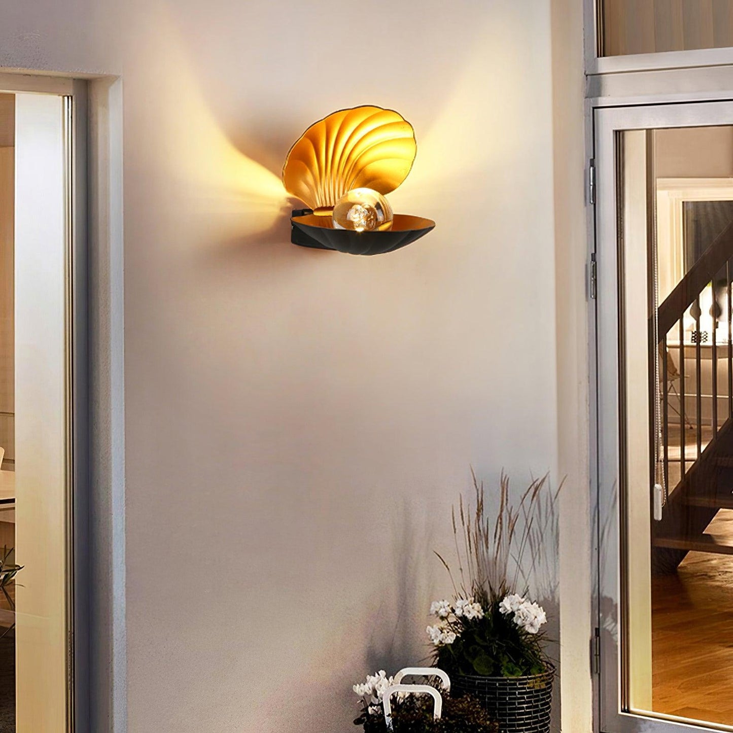 Pearl Clam Bracket light Wall Light