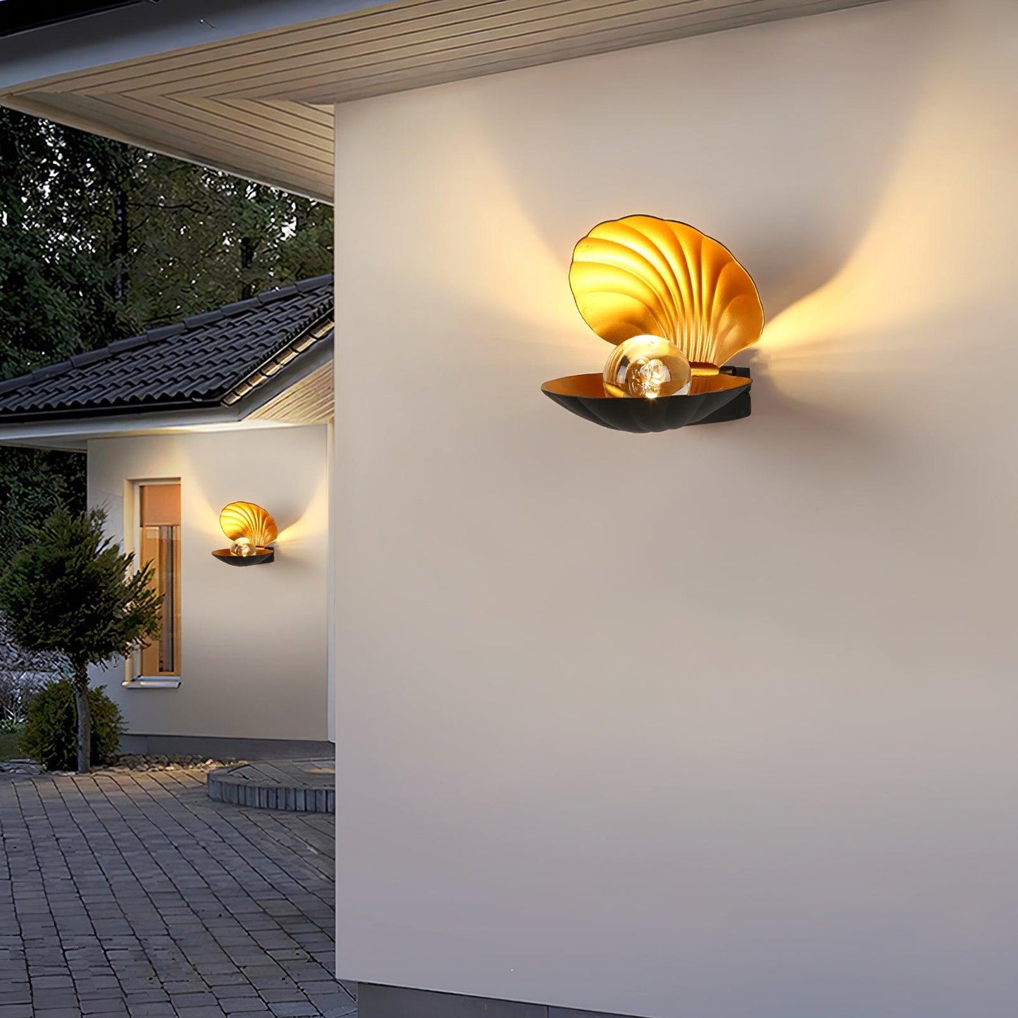 Pearl Clam Bracket light Wall Light