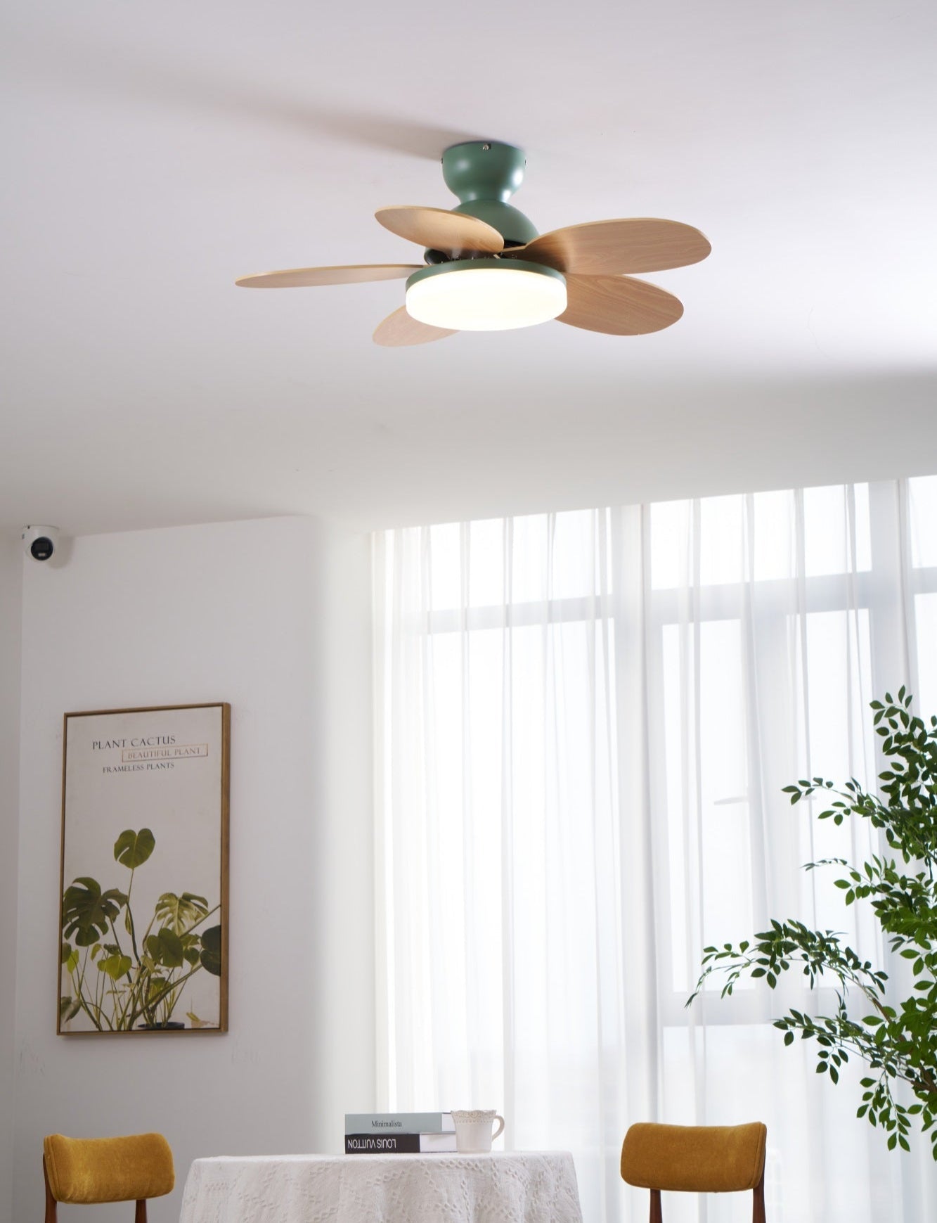 Petalo Ceiling Fan Light