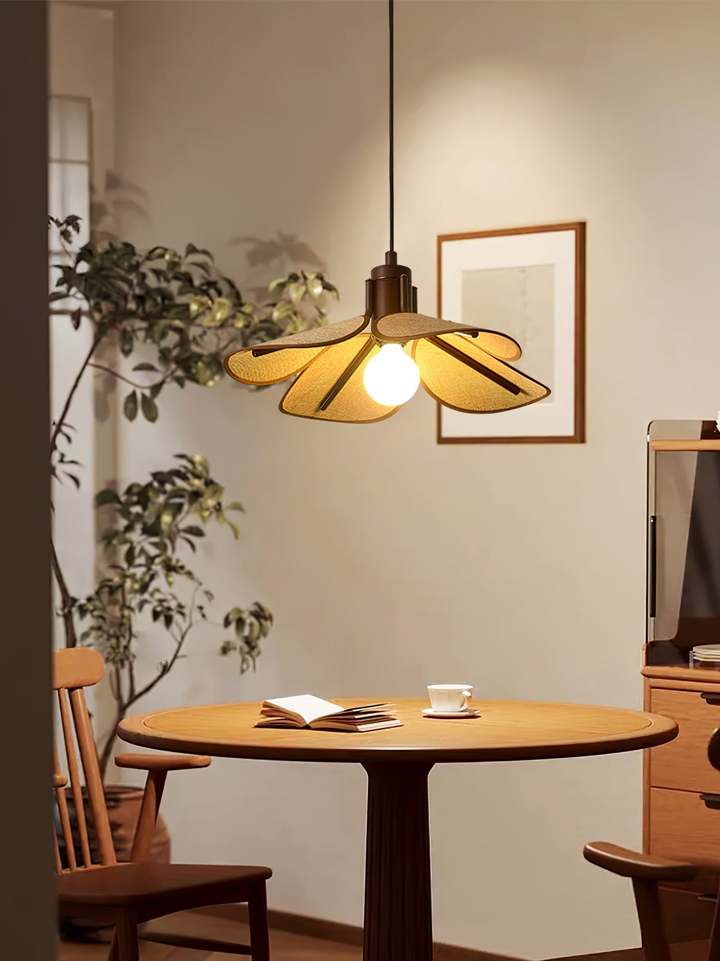 Petal Bloom Droplight Pendant Light