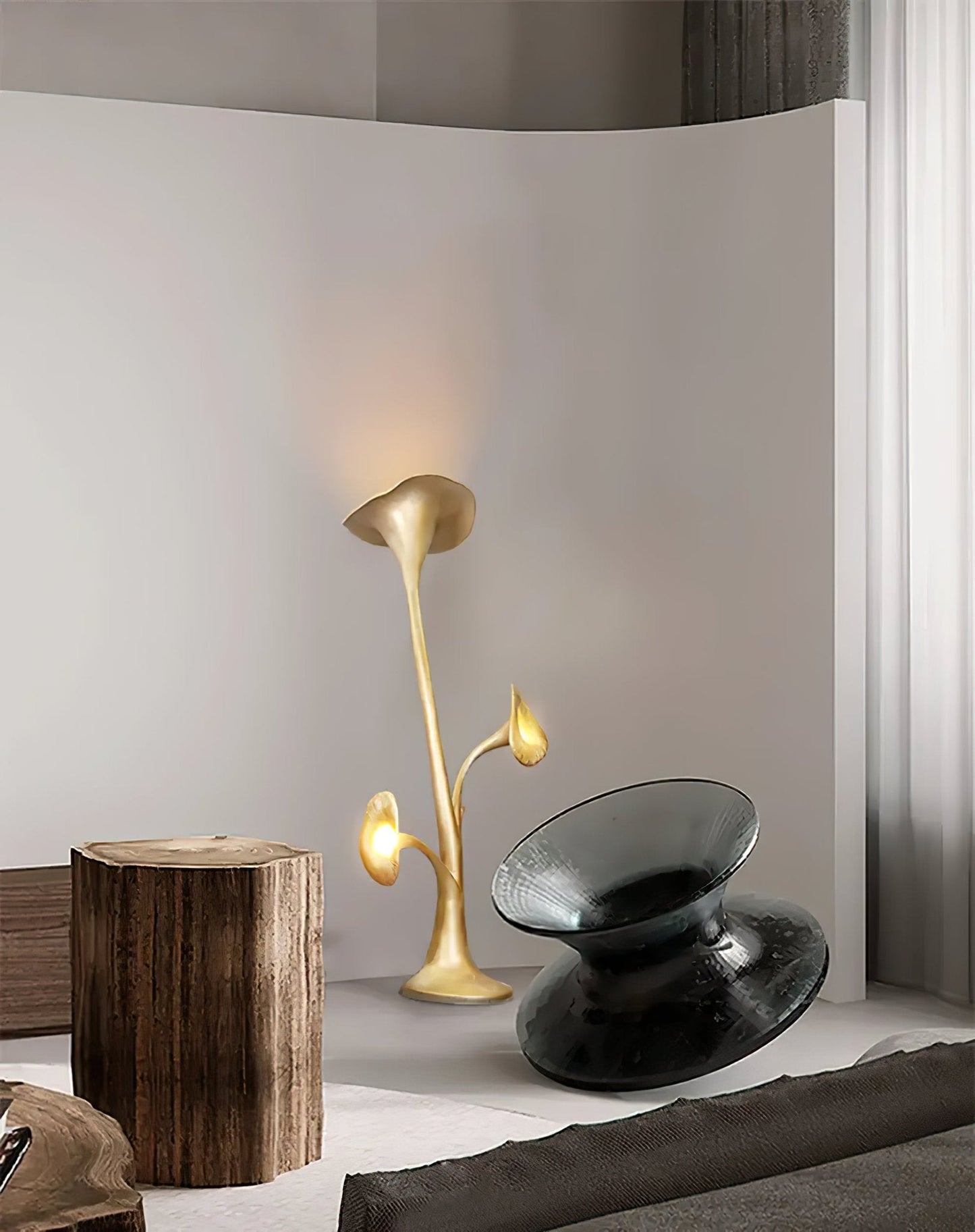 Petunia Sculpture Free-standing Lamp Floor Lamp