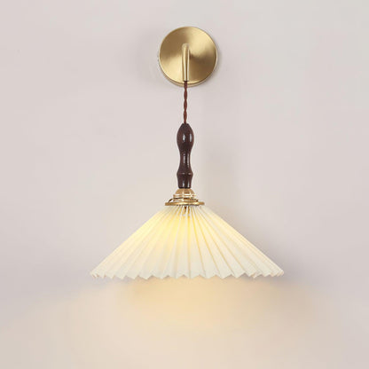 Pleated Wooden Bracket light Wall Lamp