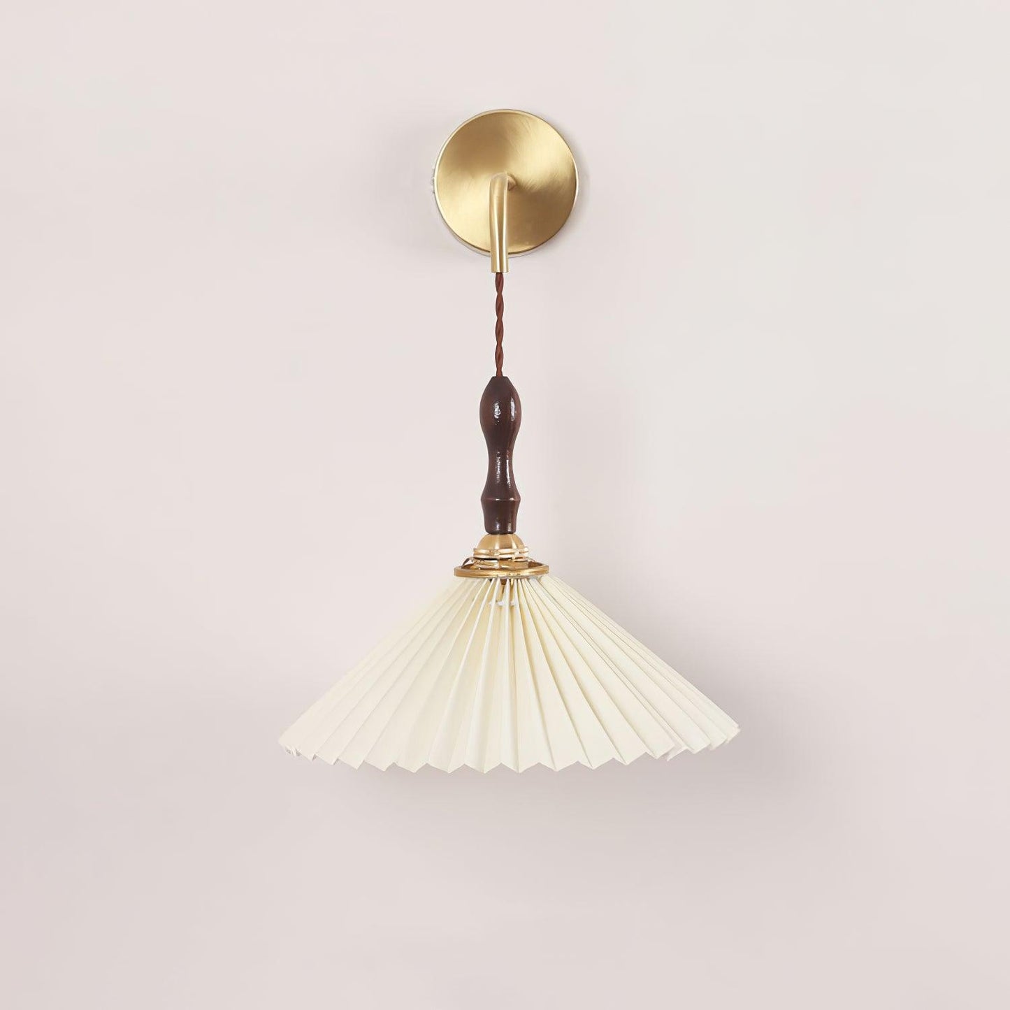 Pleated Wooden Bracket light Wall Lamp