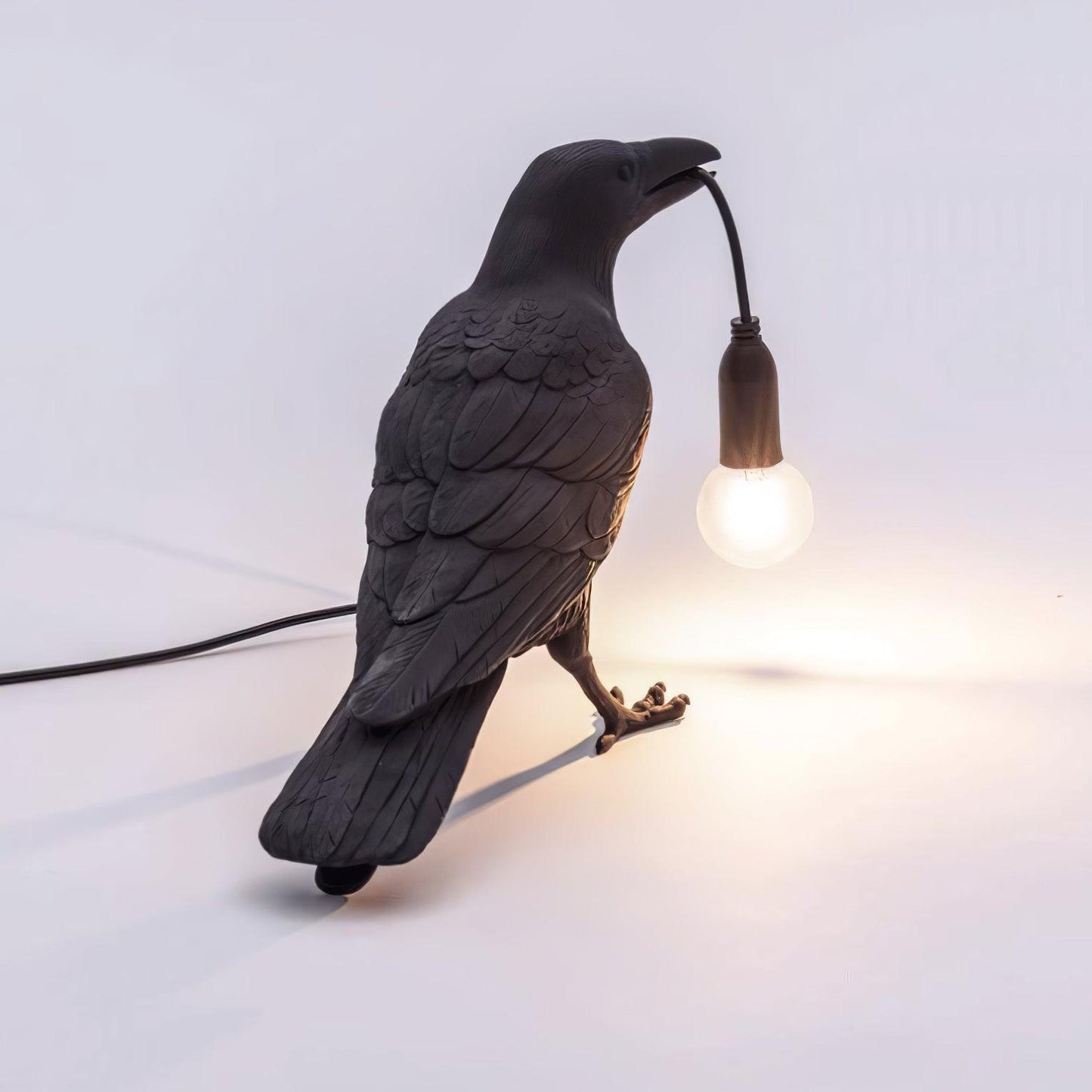 Raven Resin Side table lamp Table Lamp