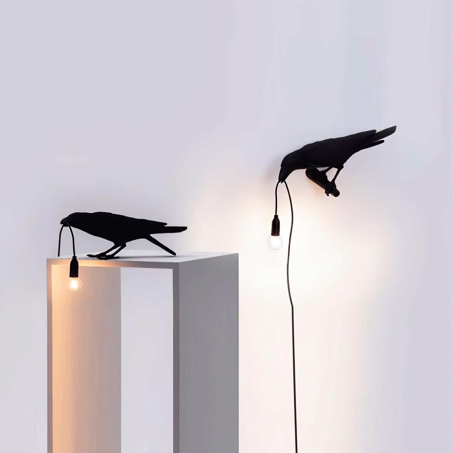 Raven Resin Side table lamp Table Lamp