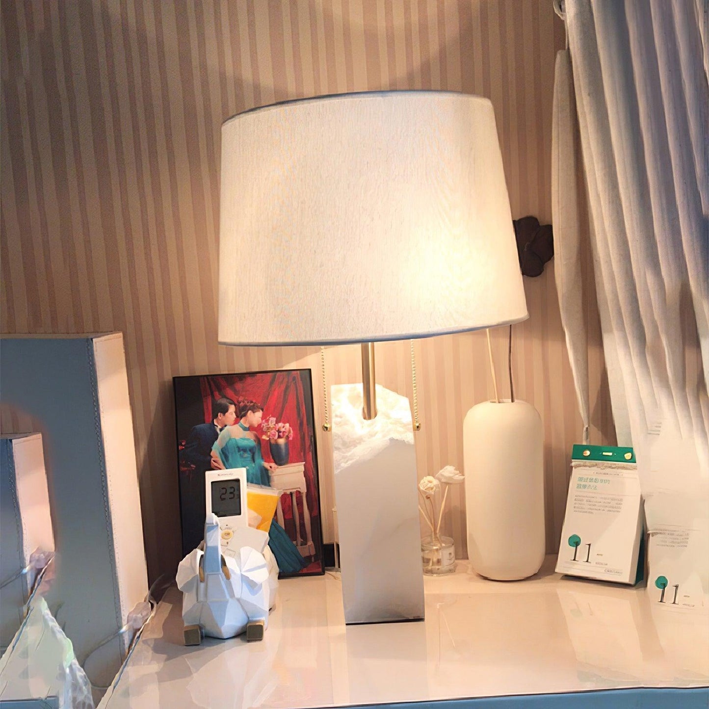 Raw Alabaster Accent lamp Table Lamp