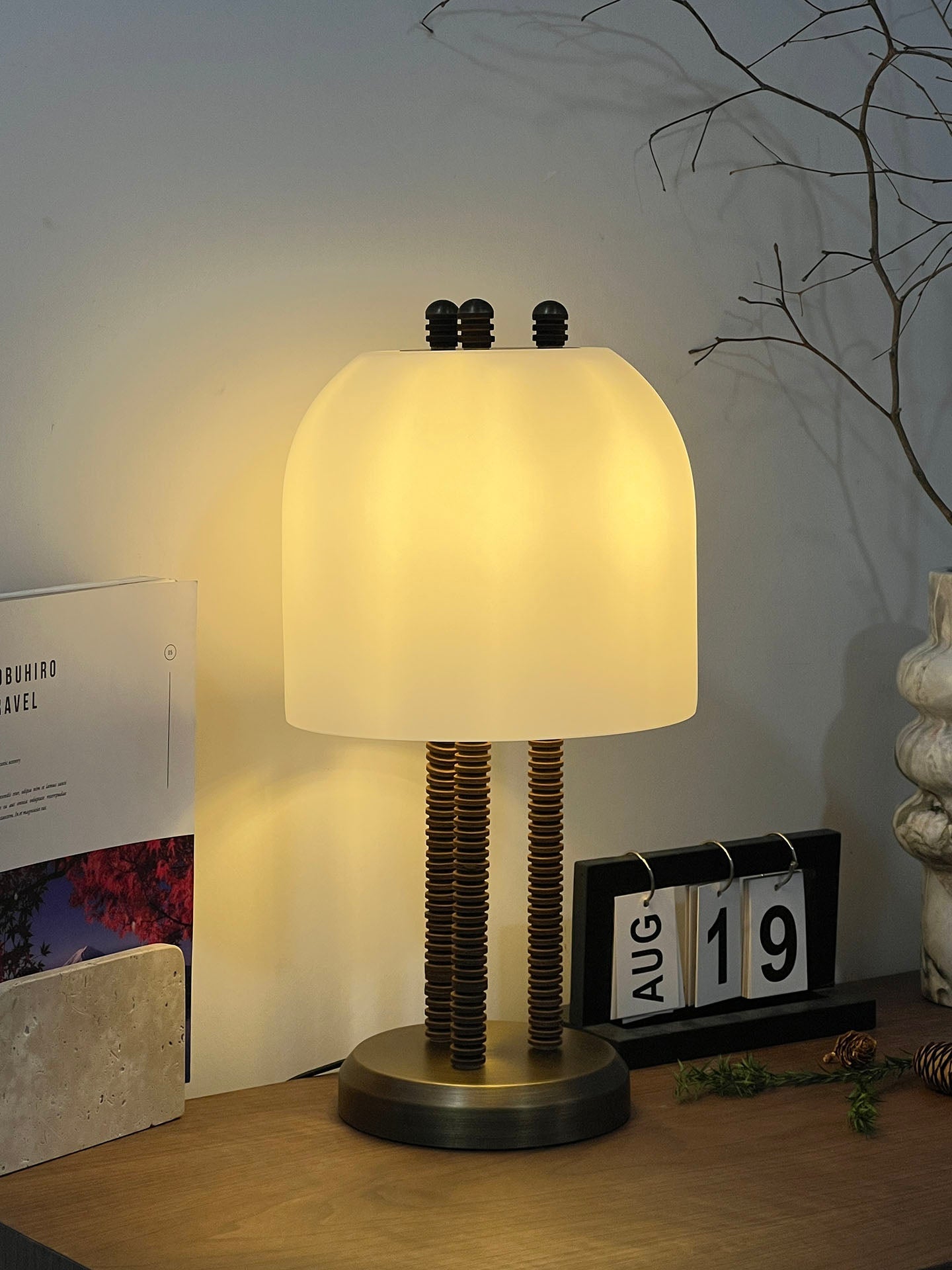 Ribbed Column Table Lamp