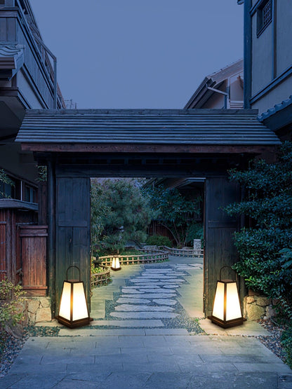 Roam Lantern Garden Architectural light Outdoor Lamp