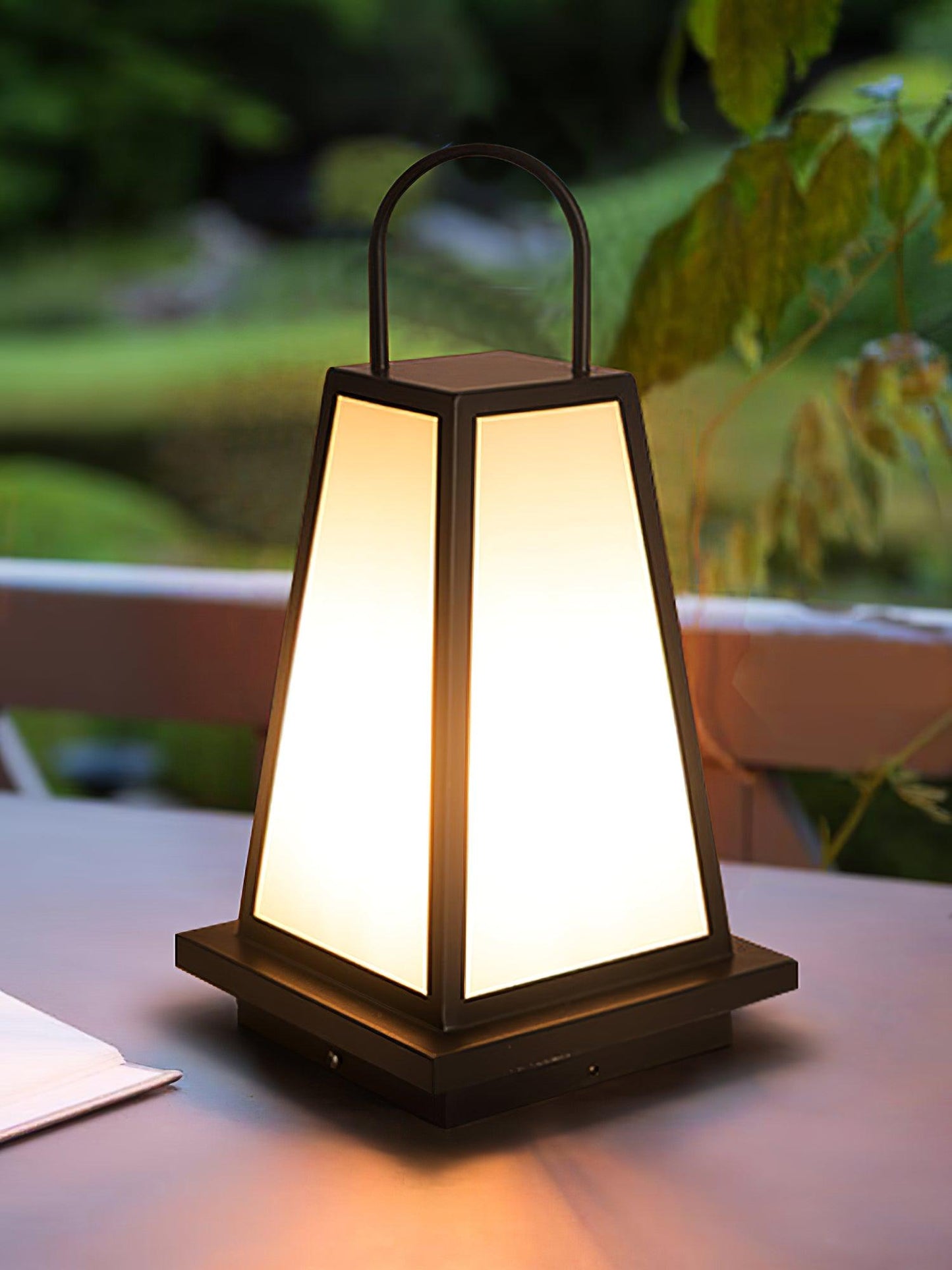 Roam Lantern Garden Architectural light Outdoor Lamp