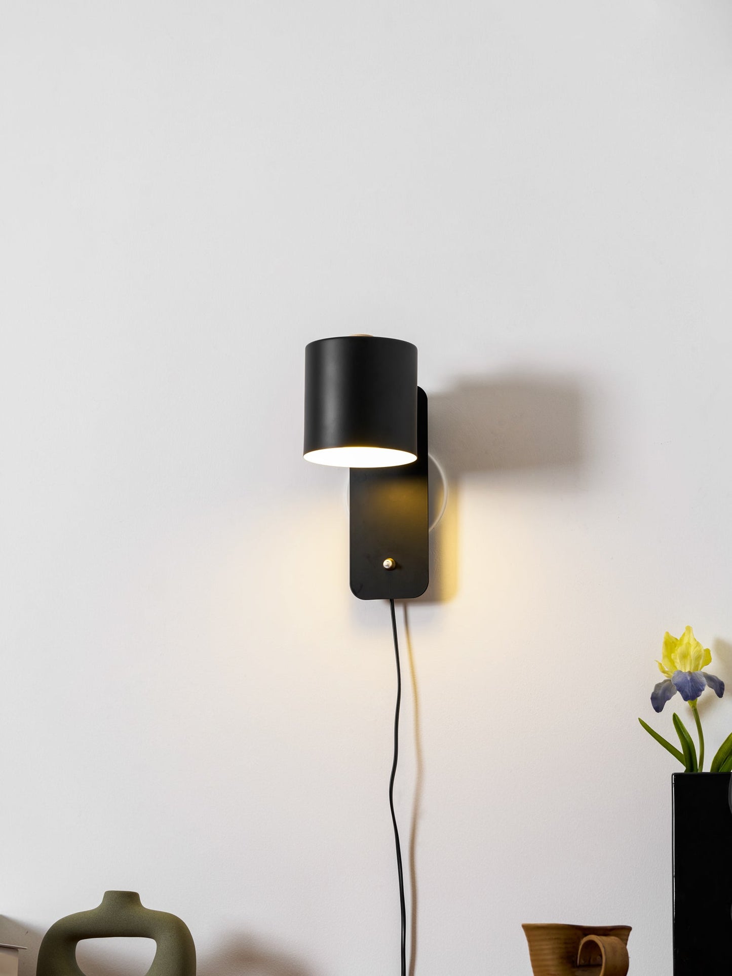 Rotatable Cylinder Plug-in Wall Lamp