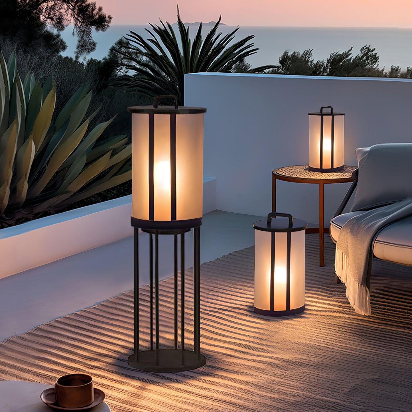 Round Pillar Acrylic Lantern Floodlight Outdoor Lamp