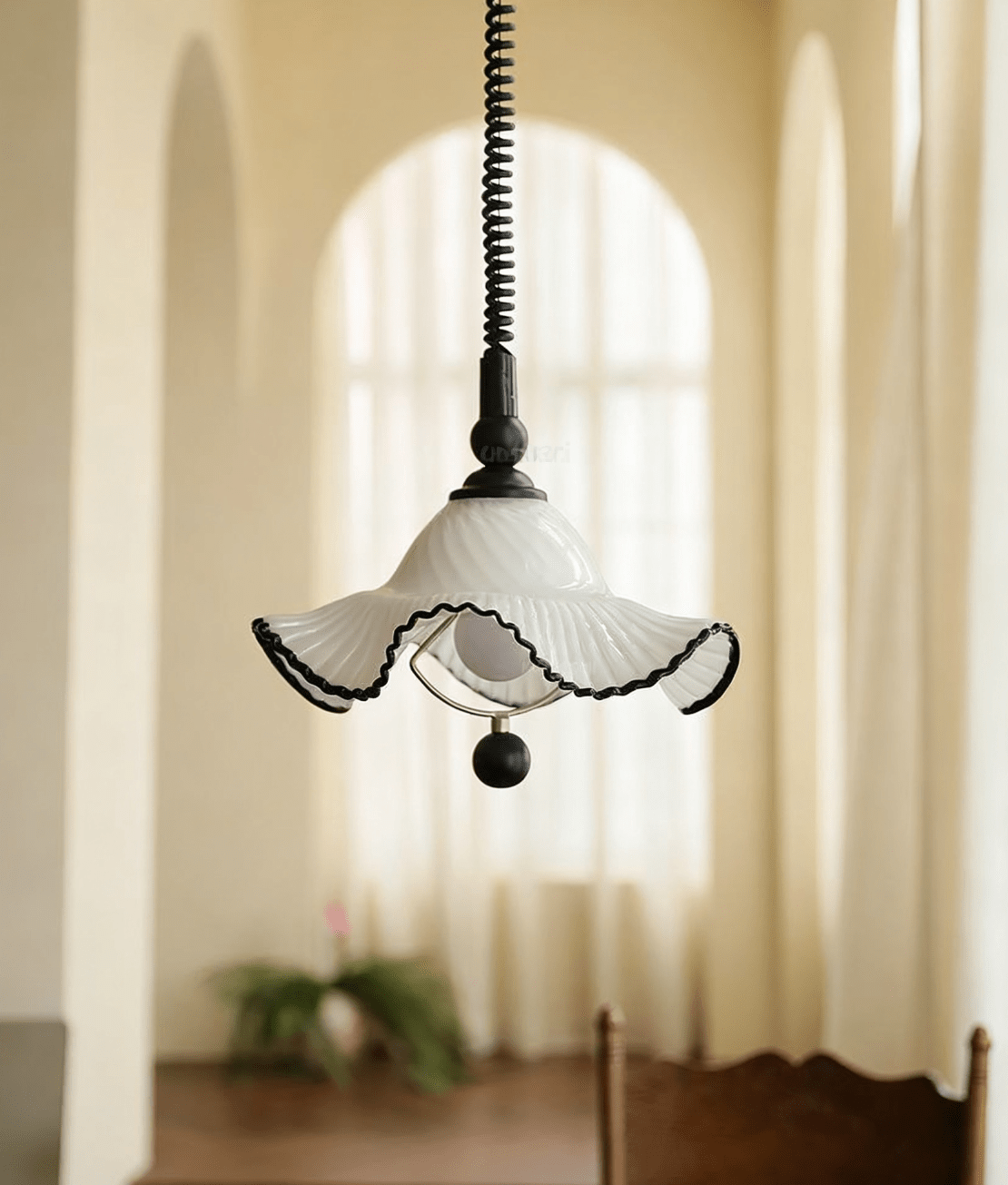 Ruffled Shade Pendant Lamp