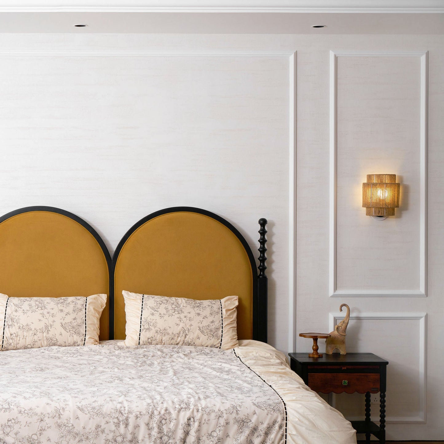 Rustic Weave Wall Lamp