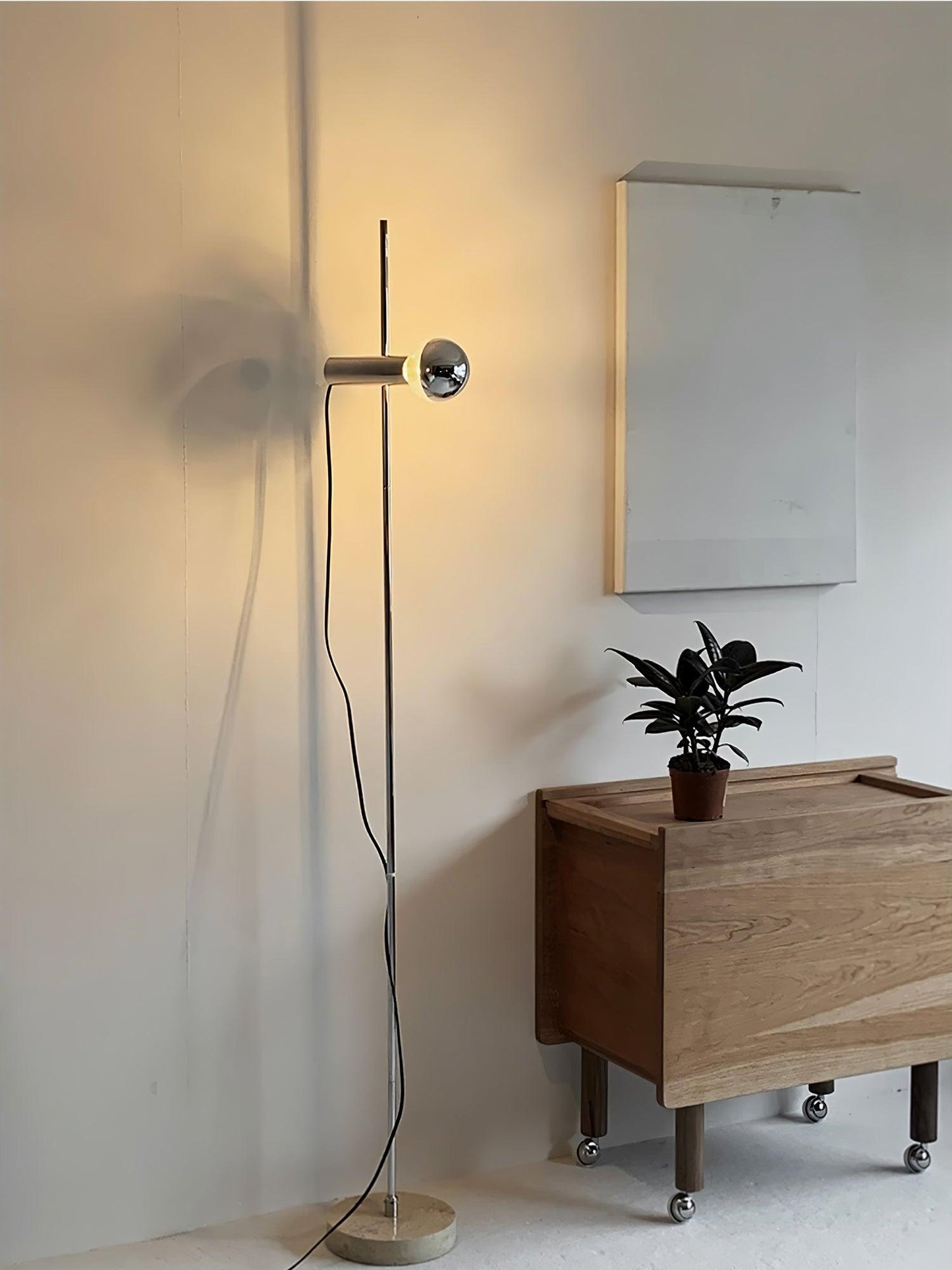 Sereno Free-standing Lamp Floor Lamp