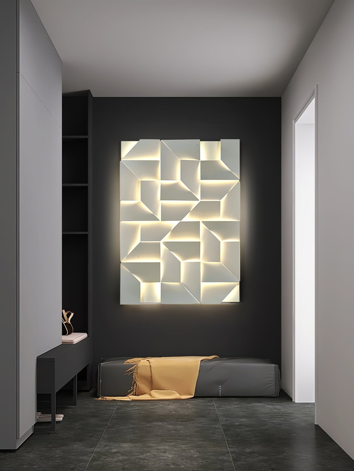 Shadows Grand Wall-mounted light Sconce