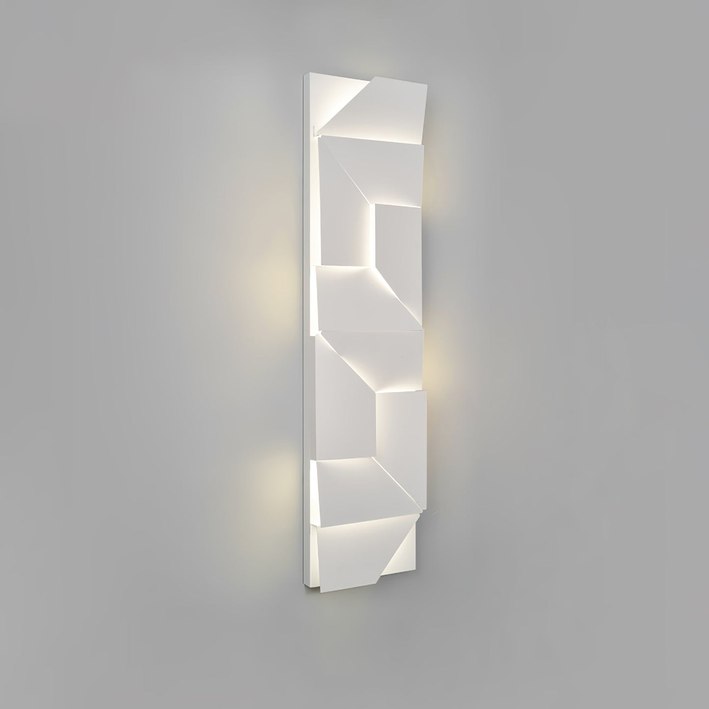 Shadows Grand Wall-mounted light Sconce