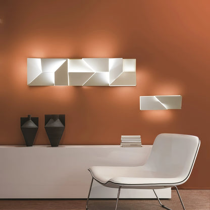 Shadows Grand Wall-mounted light Sconce