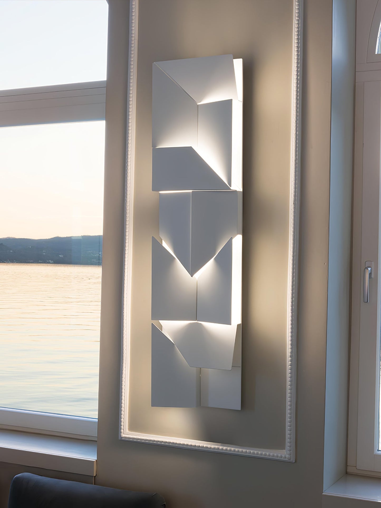 Shadows Grand Plug-in Sconce