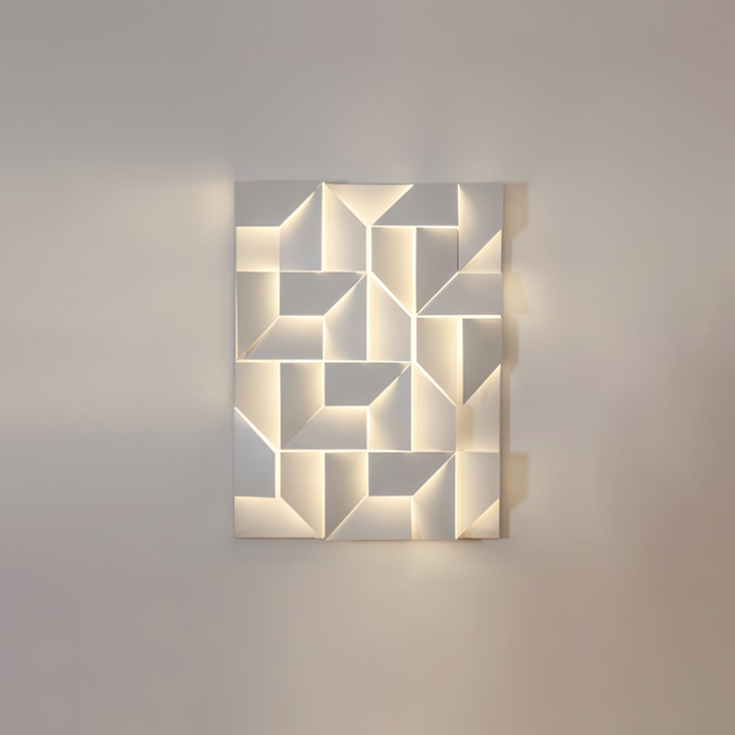 Shadows Grand Wall-mounted light Sconce