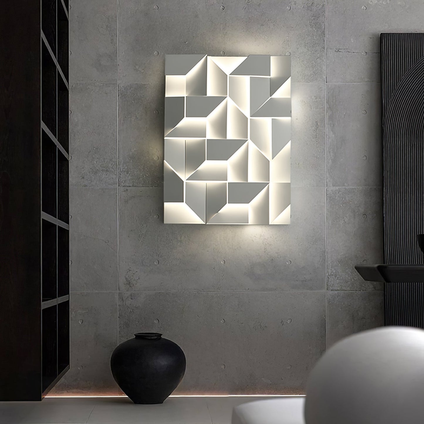 Shadows Grand Wall-mounted light Sconce