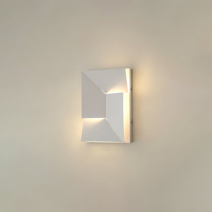 Shadows Grand Wall-mounted light Sconce