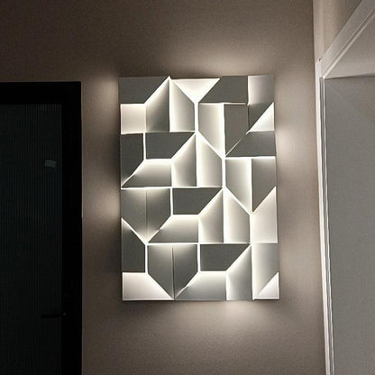 Shadows Grand Wall-mounted light Sconce