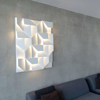 Shadows Grand Wall-mounted light Sconce