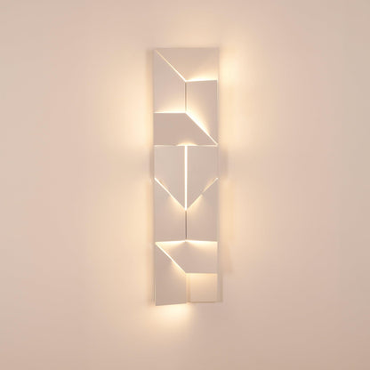 Shadows Grand Wall-mounted light Sconce