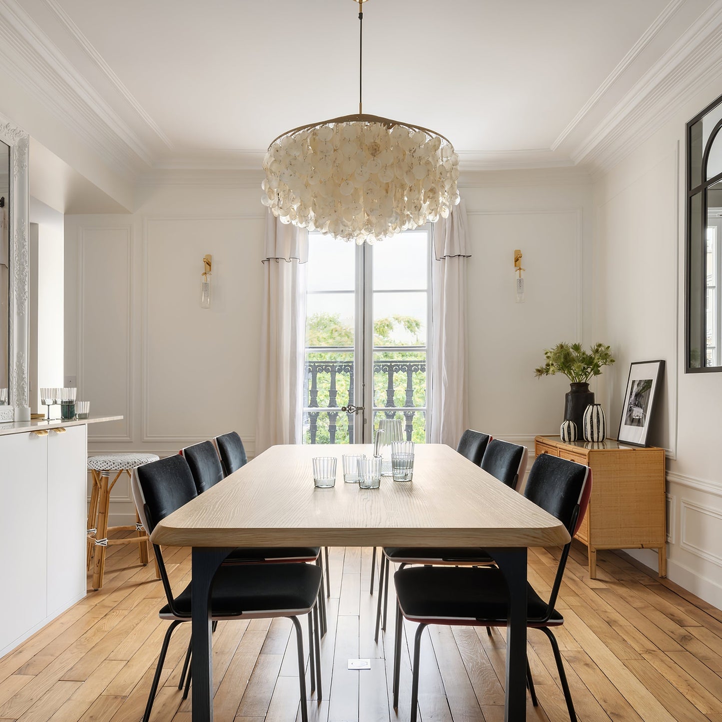 Round Shell Pendant light Chandelier