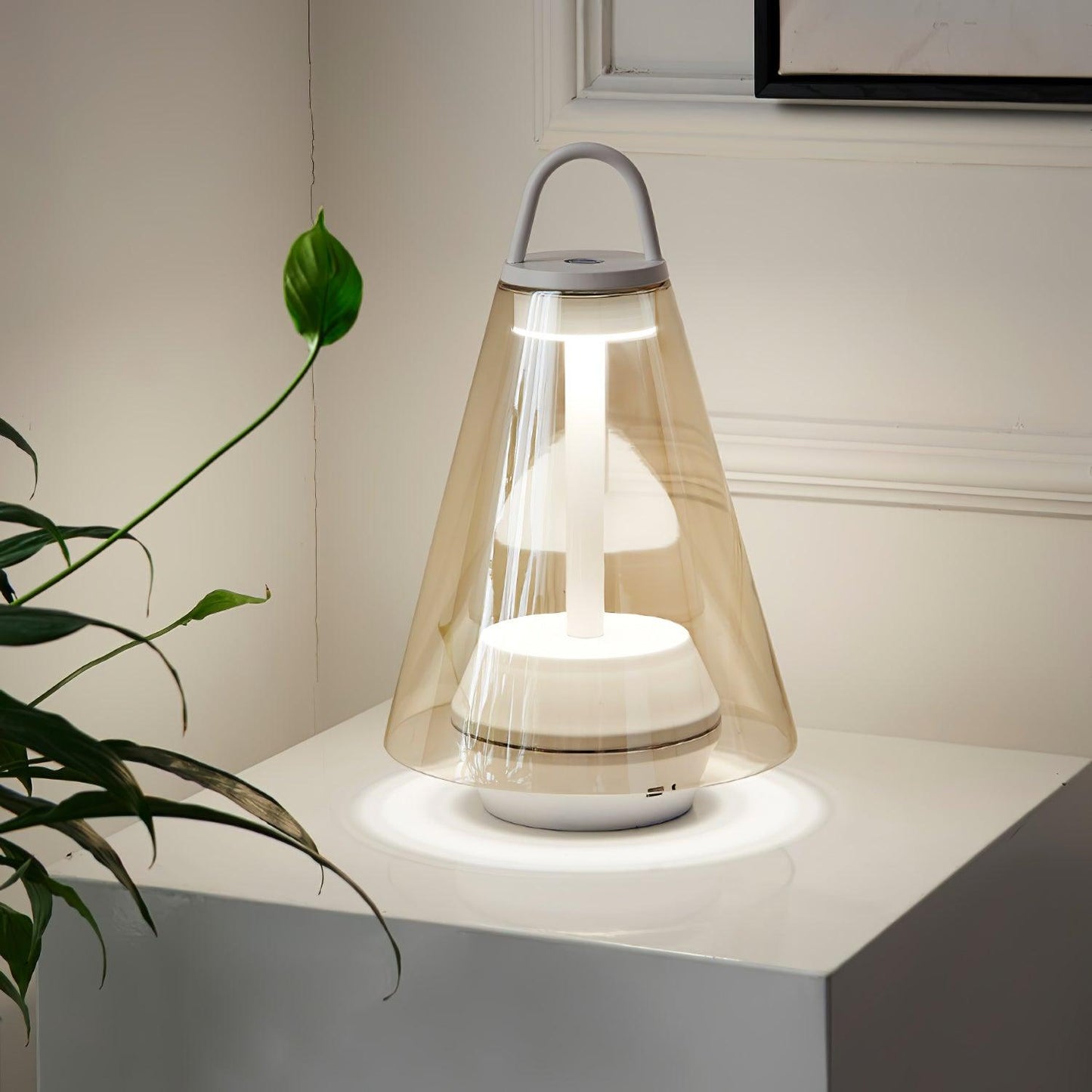 Shuttle Built-in Battery Side table lamp Table Lamp