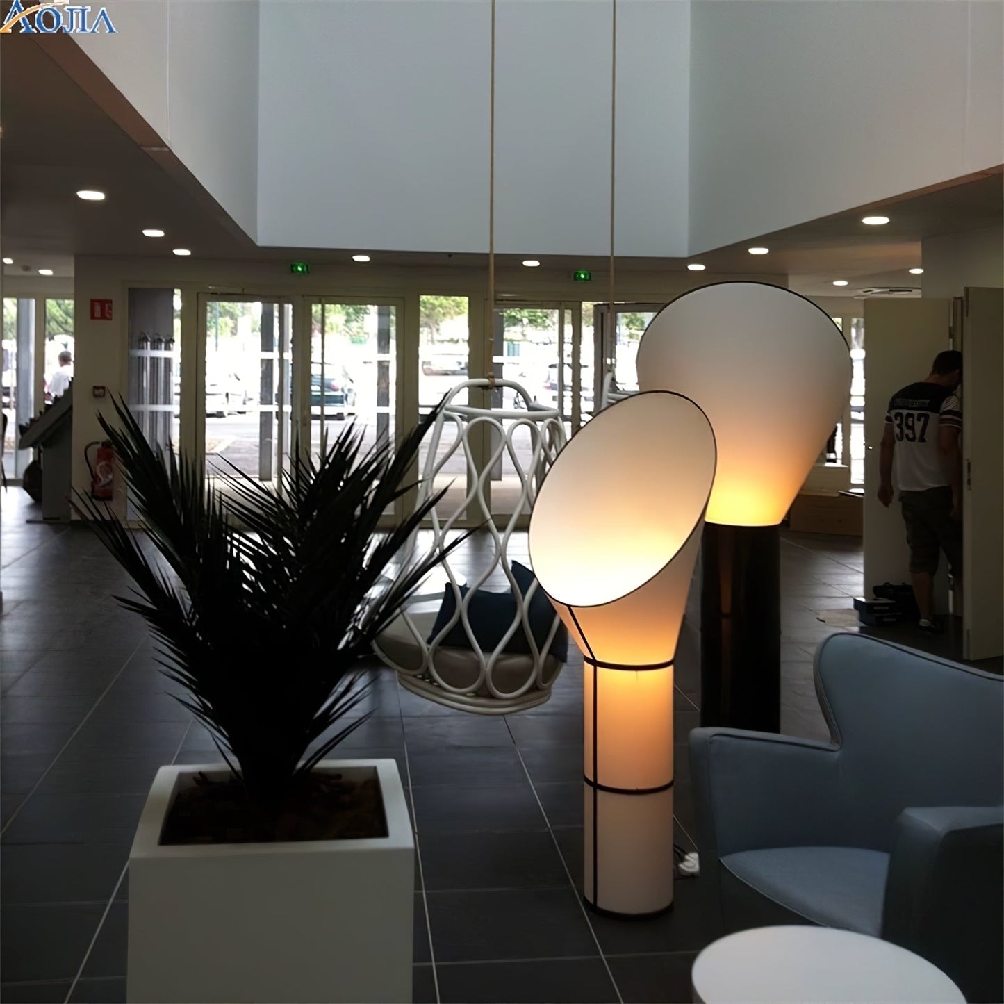 Sketch Line Floor Lamp