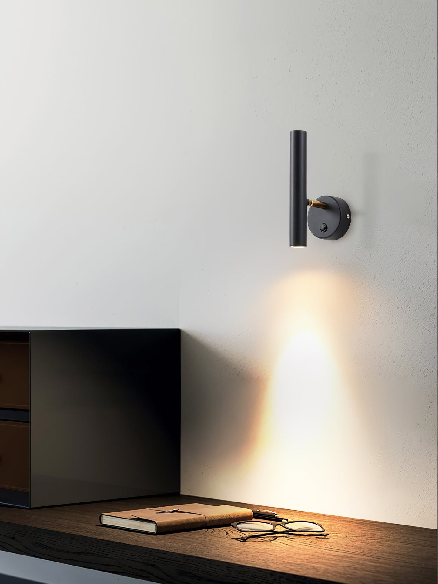 Slender Adjustable Wall-mounted light Wall Lamp