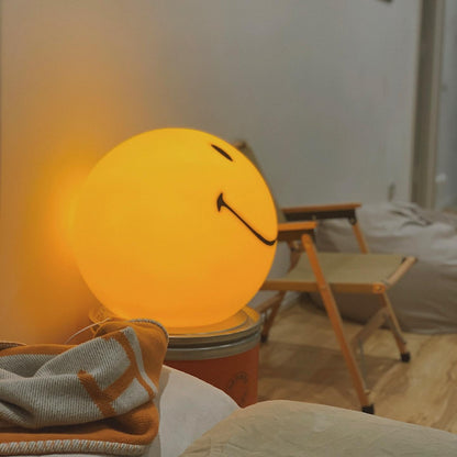 Smiling Reading light Table Lamp