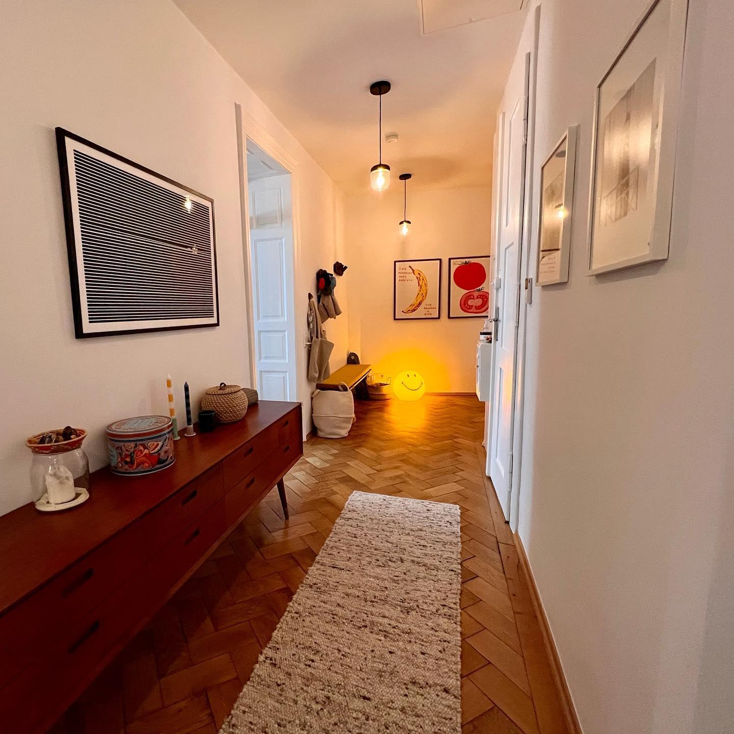 Smiling Rechargeable Built-in Battery Portable lamp Table Lamp