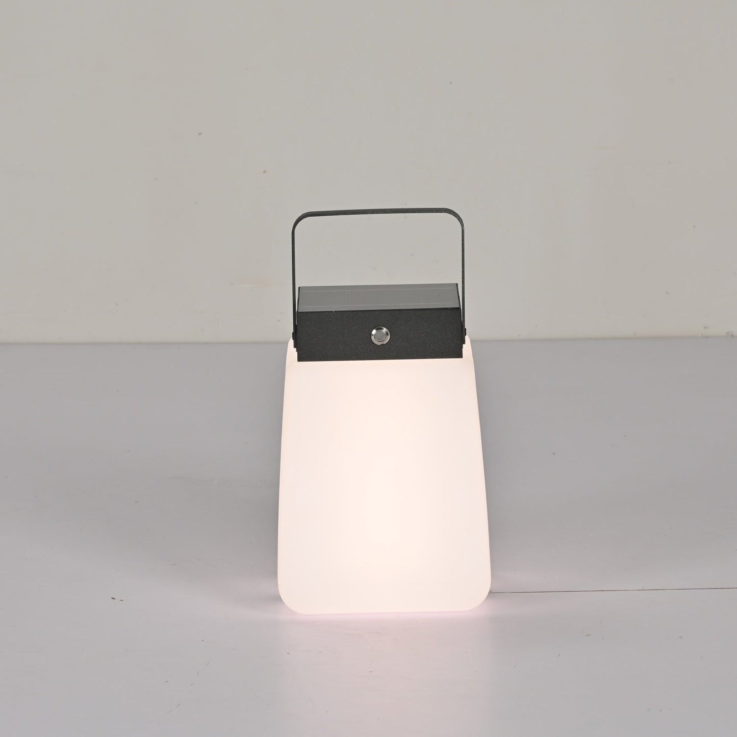 Solara Edge Lantern Outdoor Lamp