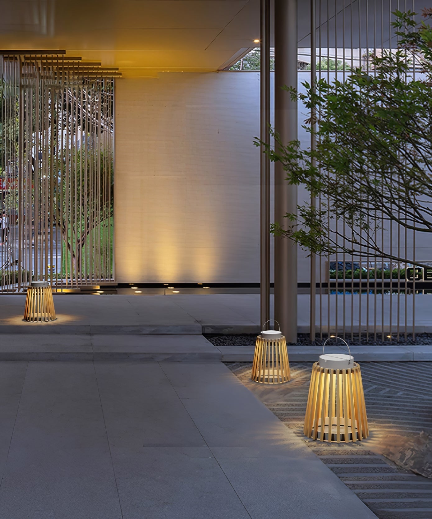 Solene Solar Outdoor Lantern Lamp