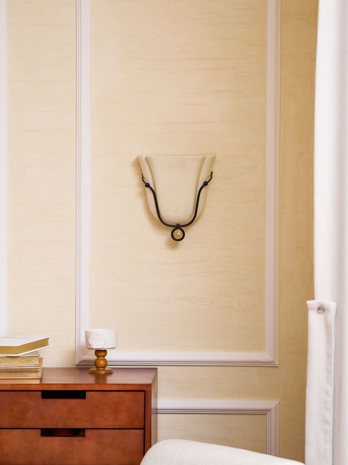 Solenne Shell Wall Sconce