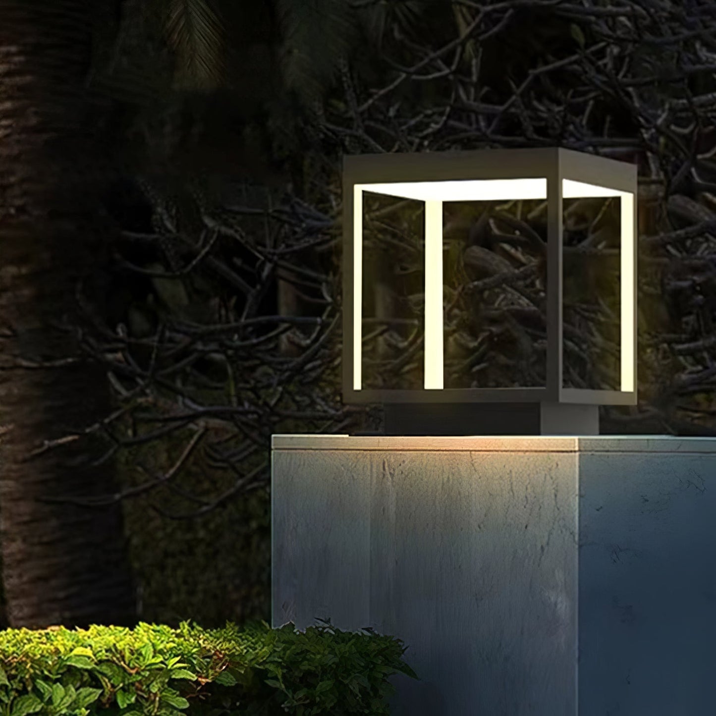 Square Frame Solar Outdoor Light