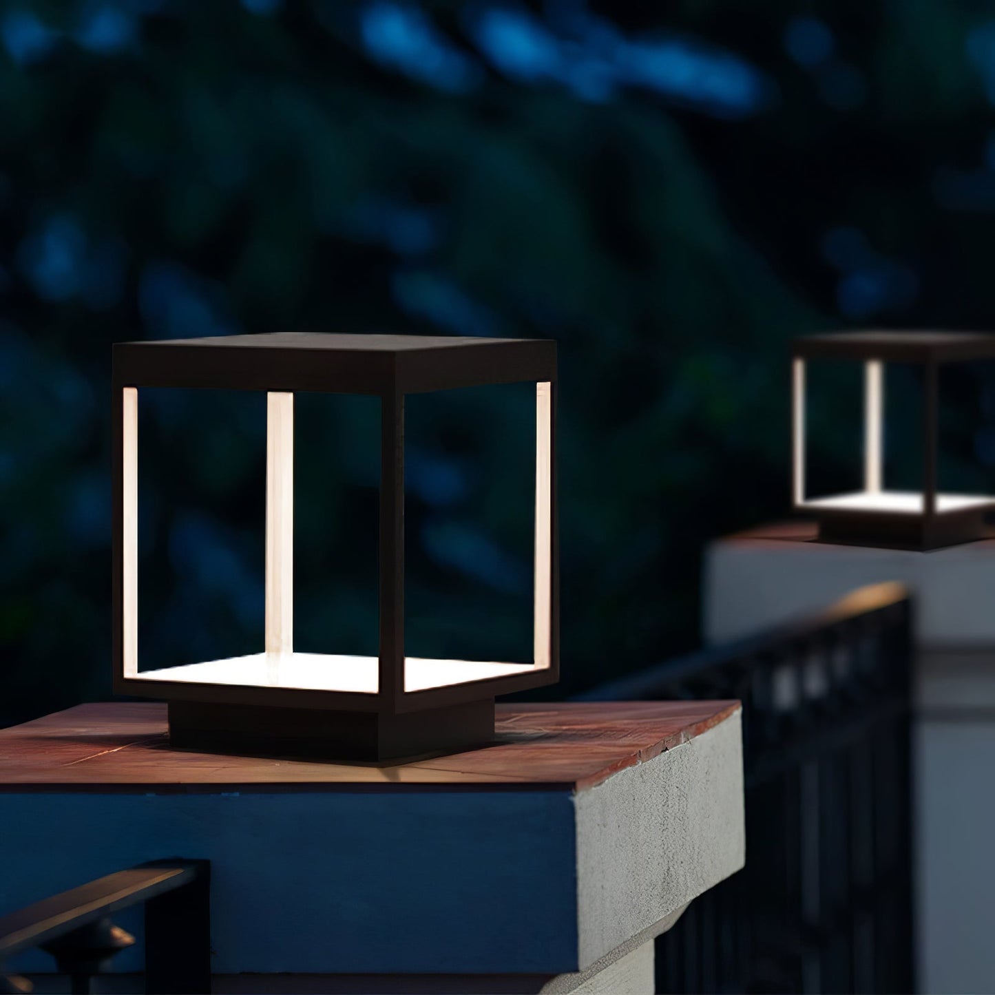 Square Frame Solar Outdoor Light