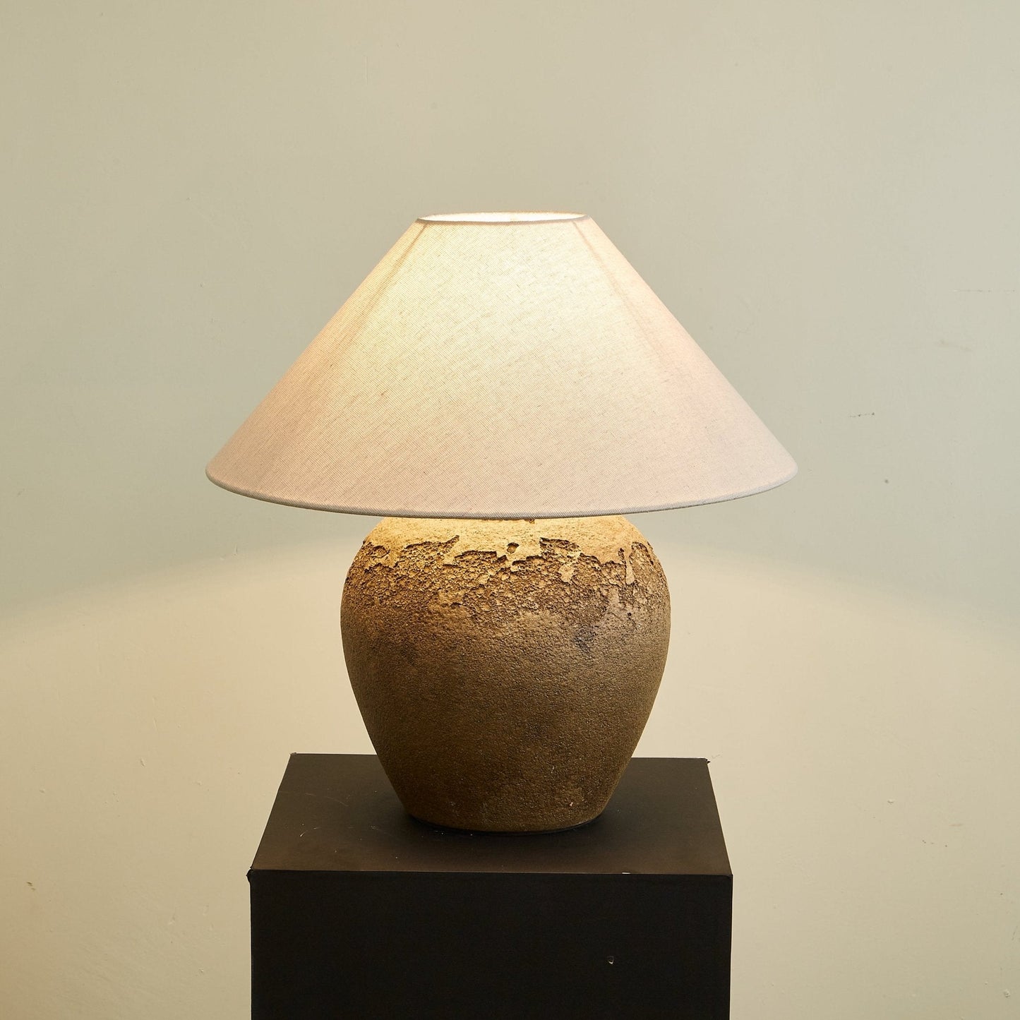 Stoneveil Table Lamp