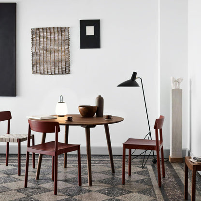 Svelte Noir Free-standing Lamp Floor Lamp