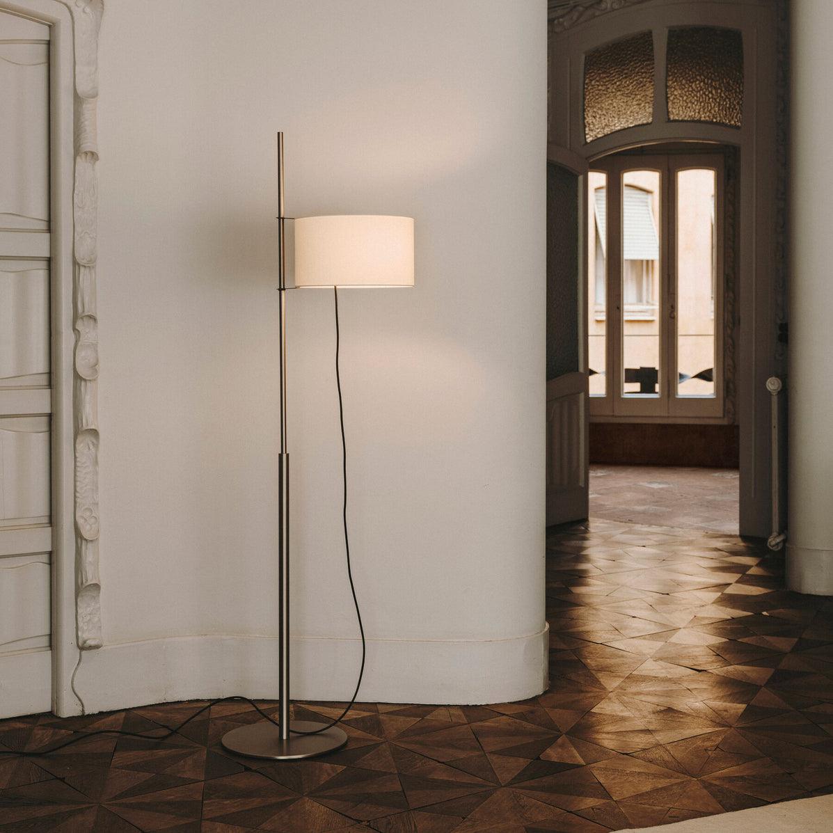 Svelte Silhouette Reading Lamp Floor Lamp