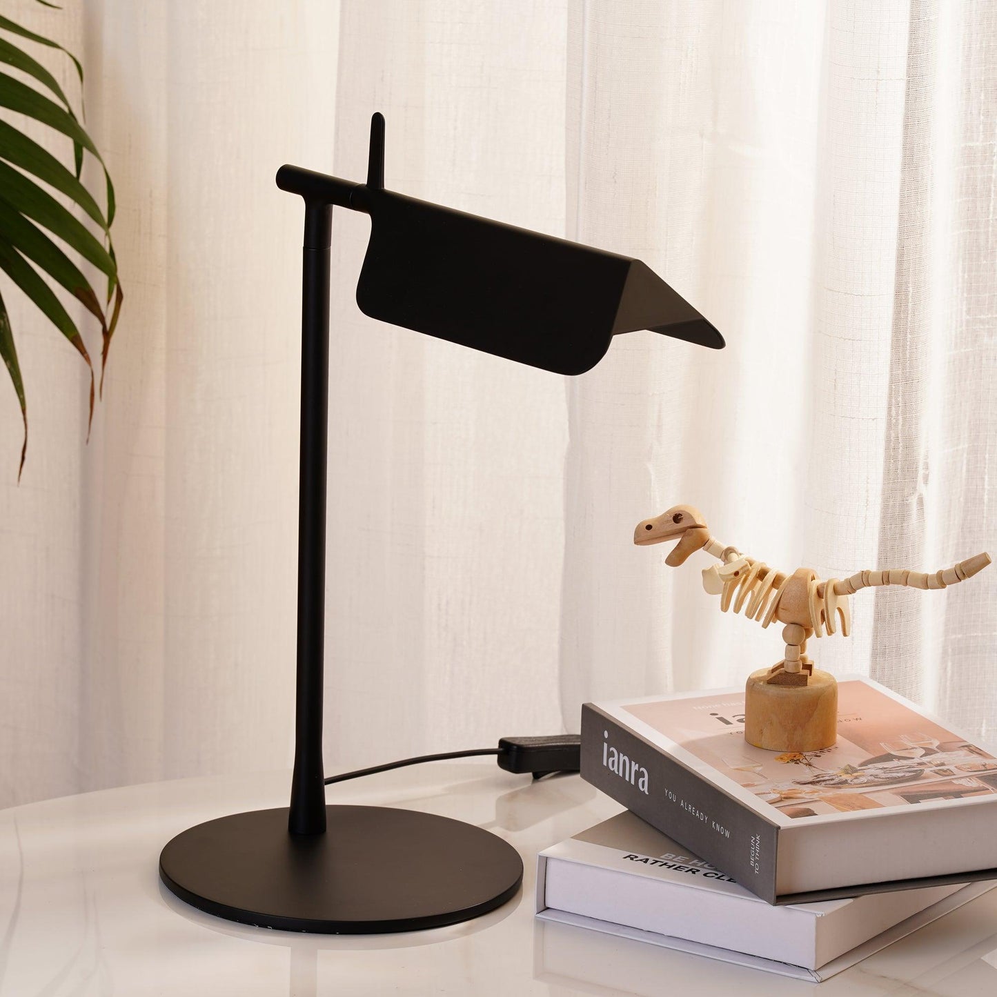 Pivot Ease Task lamp Table Lamp