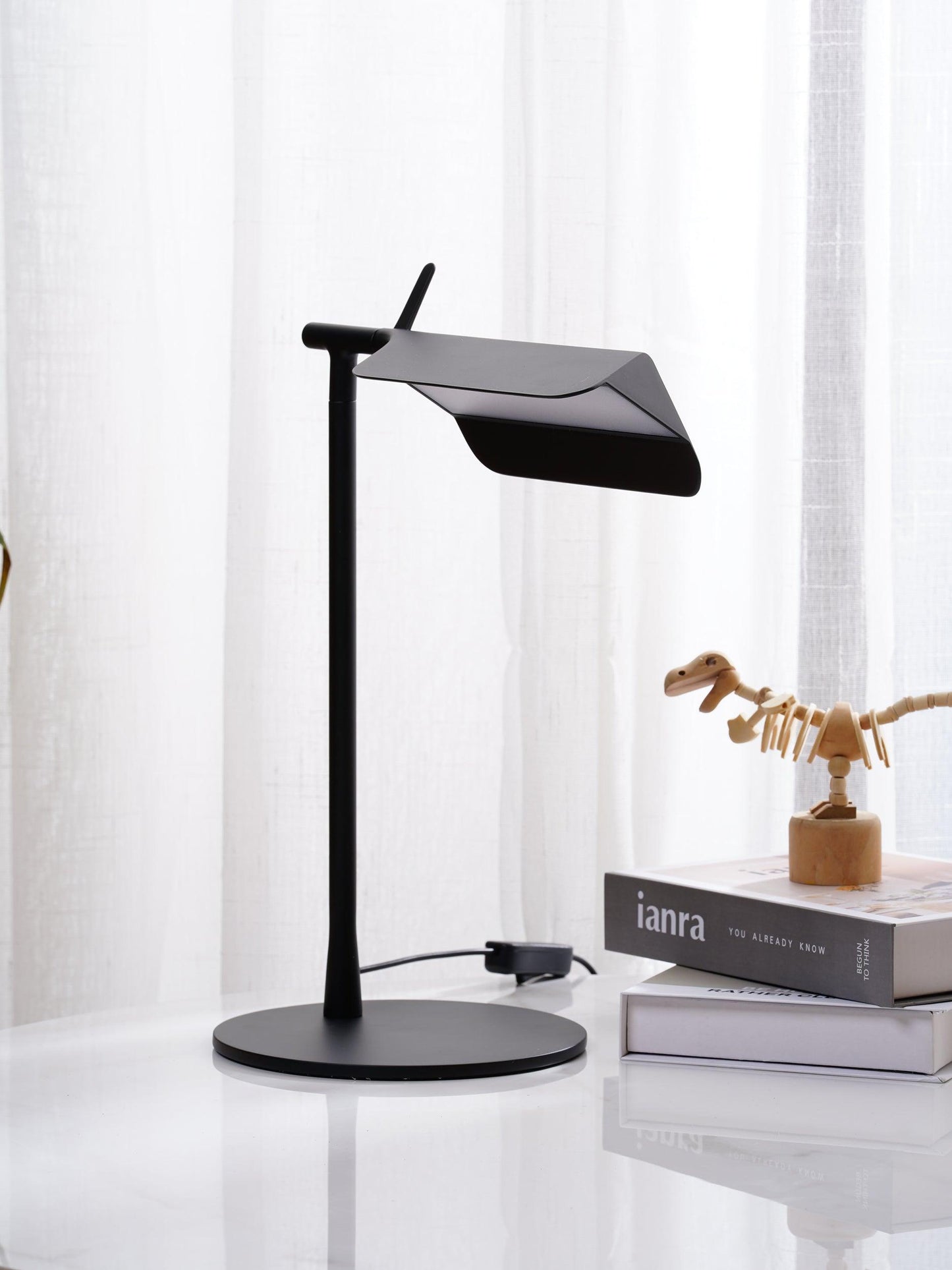 Pivot Ease Task lamp Table Lamp