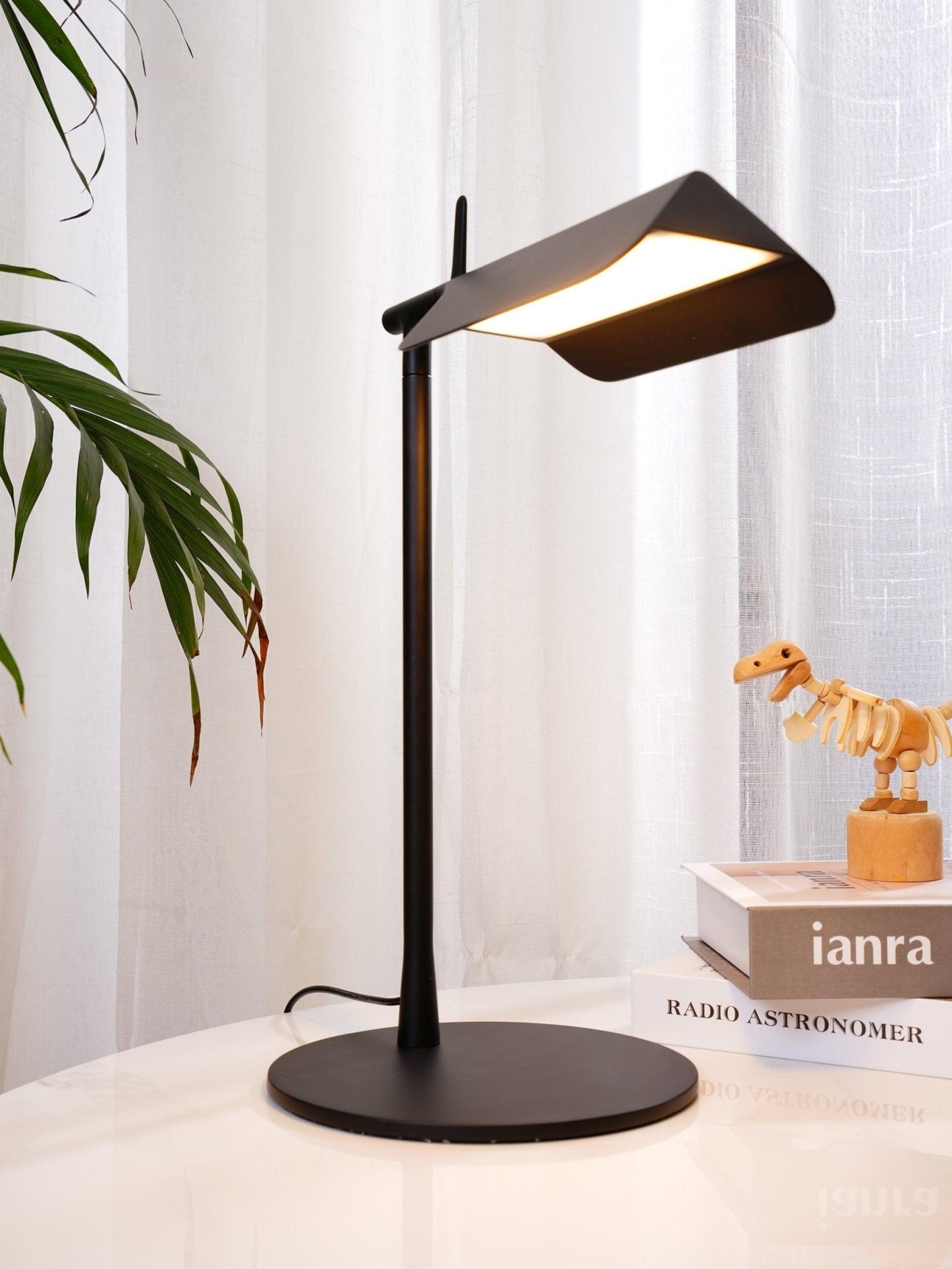 Pivot Ease Task lamp Table Lamp